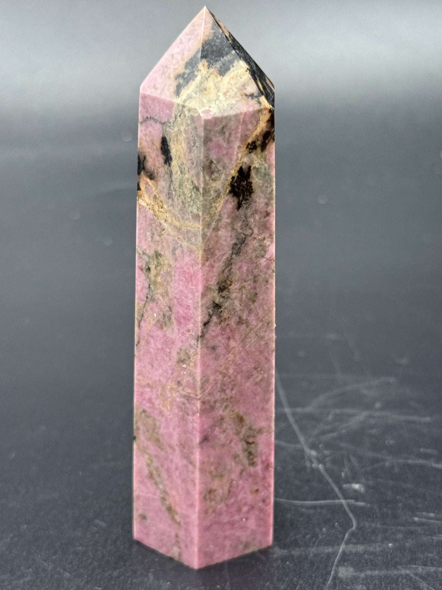 Rhodonite Tower – 10cm | 163g - Crystal wonderland By Lisa