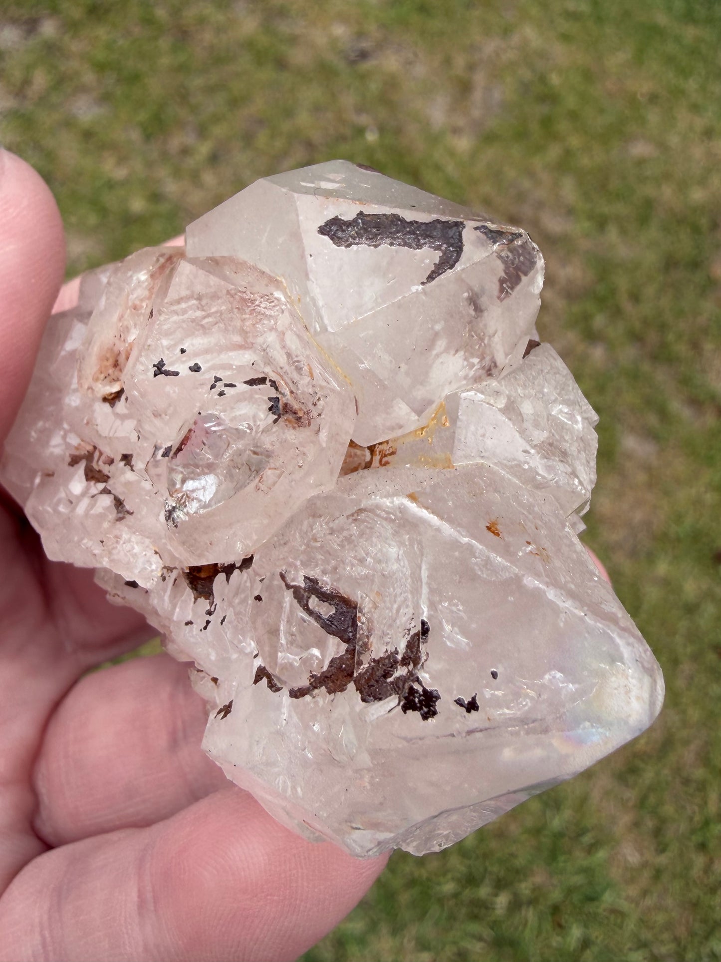 Hematoid Clear Quartz Cluster (Iron-Stained Quartz) – 136g | 6.8 × 4.4cm