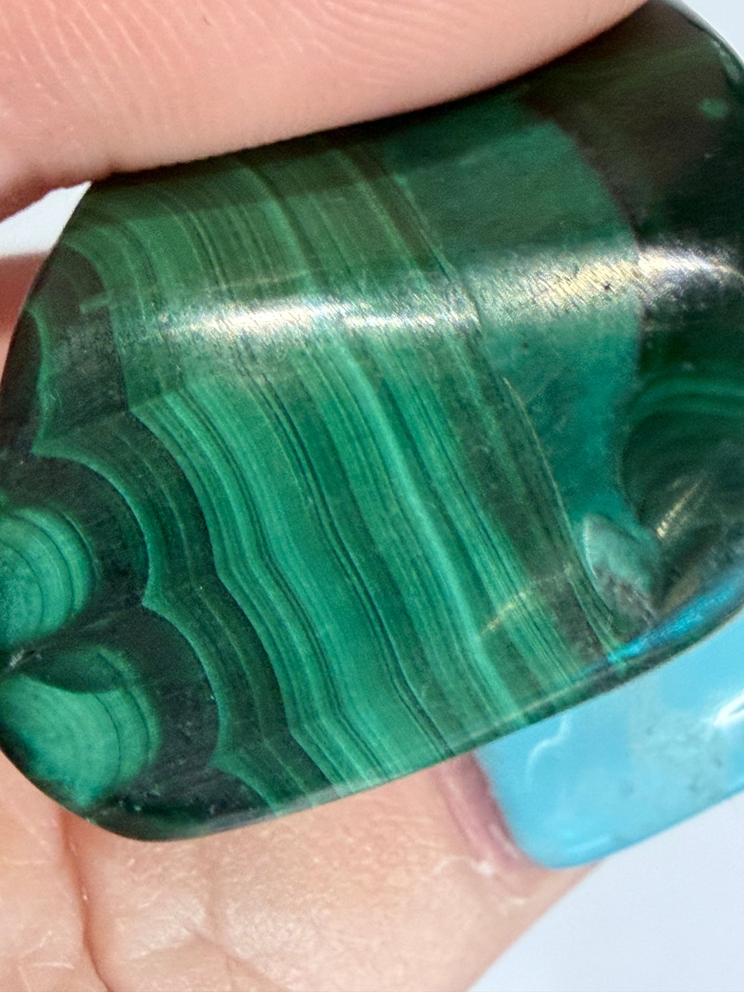 Malachite Tumble Stone – Natural Banded Patterns E -