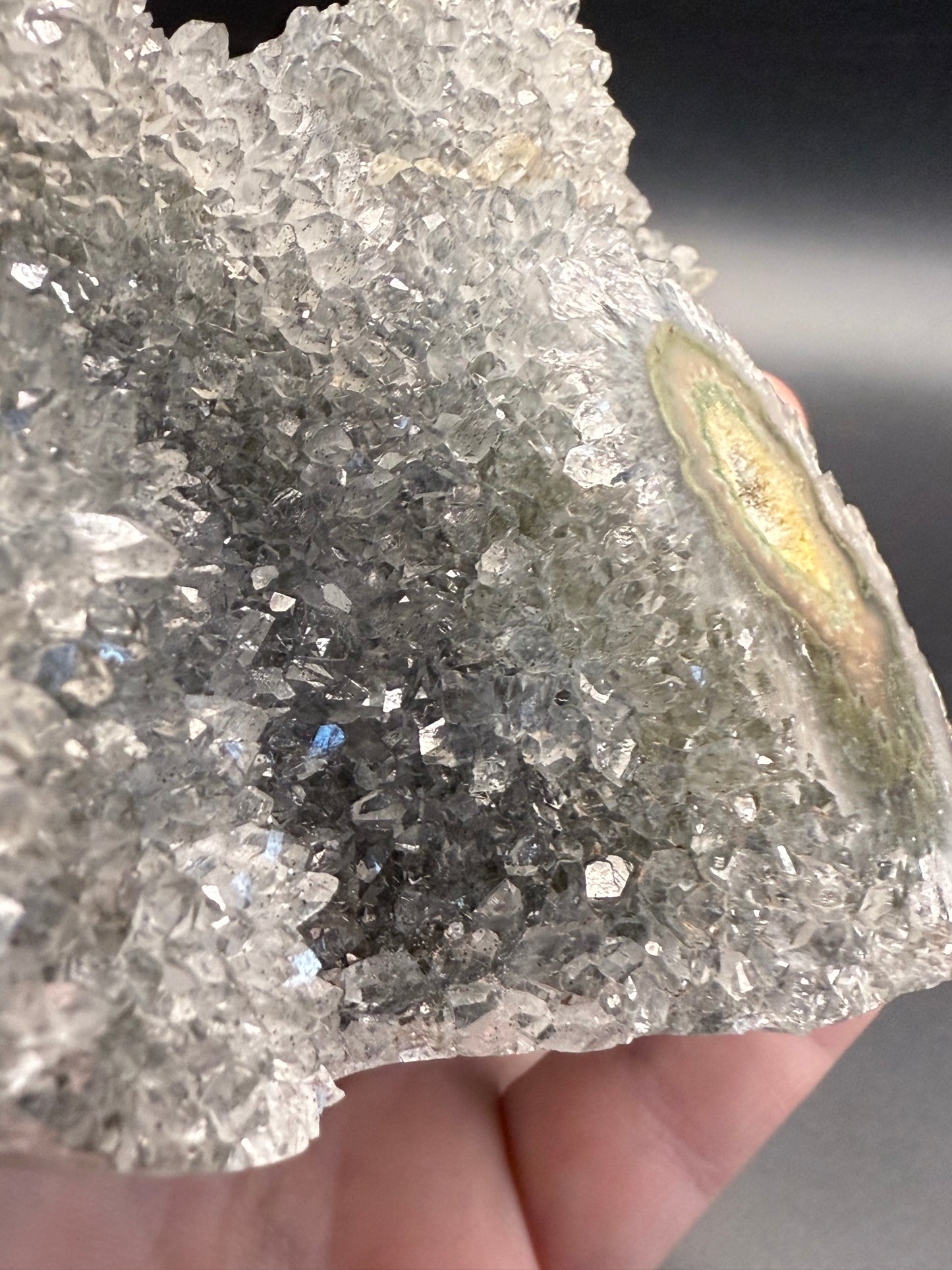 Green Amethyst Druzy Cluster with Stalactite Eye – 510g