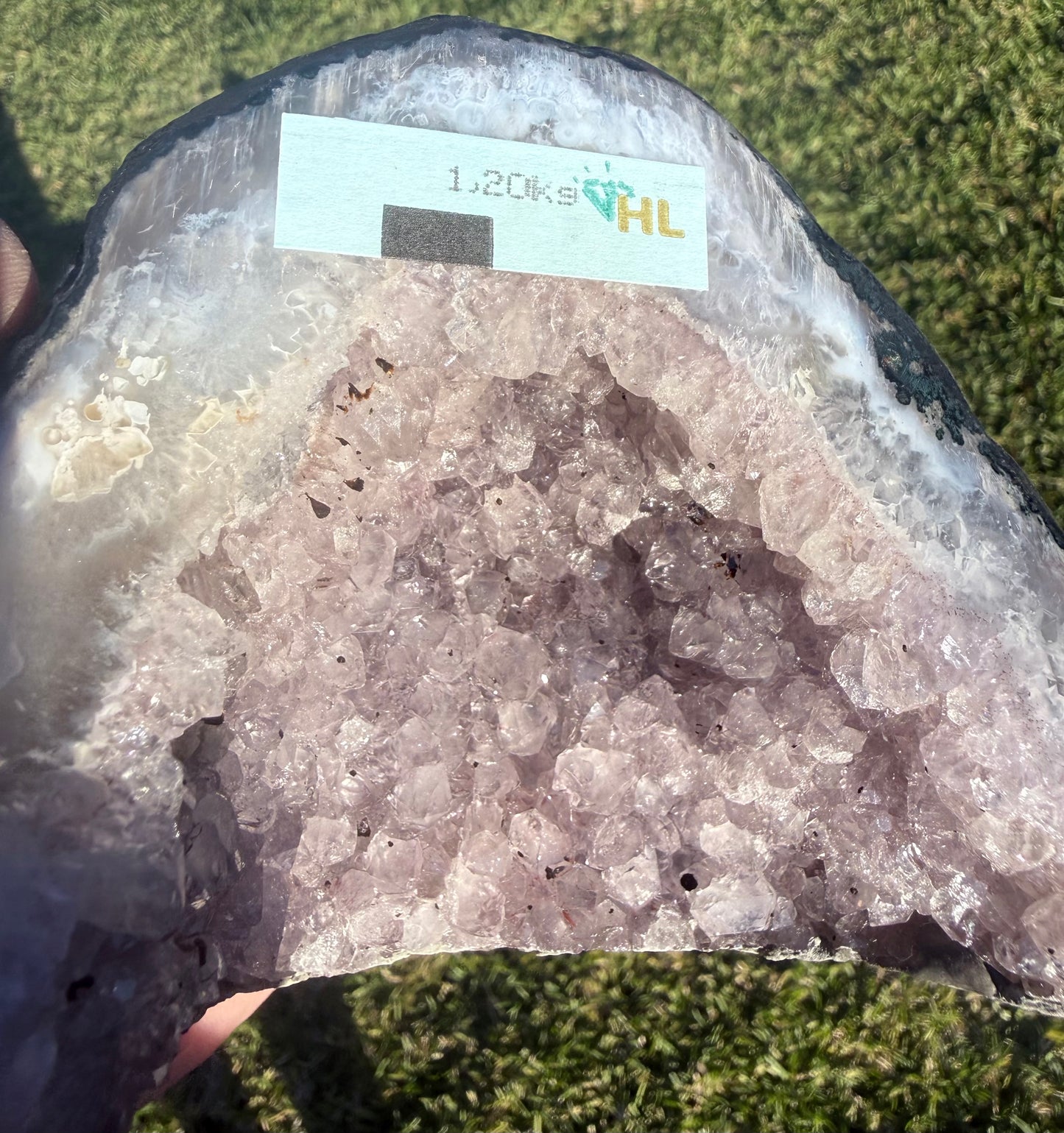 Amethyst Cathedral Geode – 1.20 kg (11 × 15 cm)