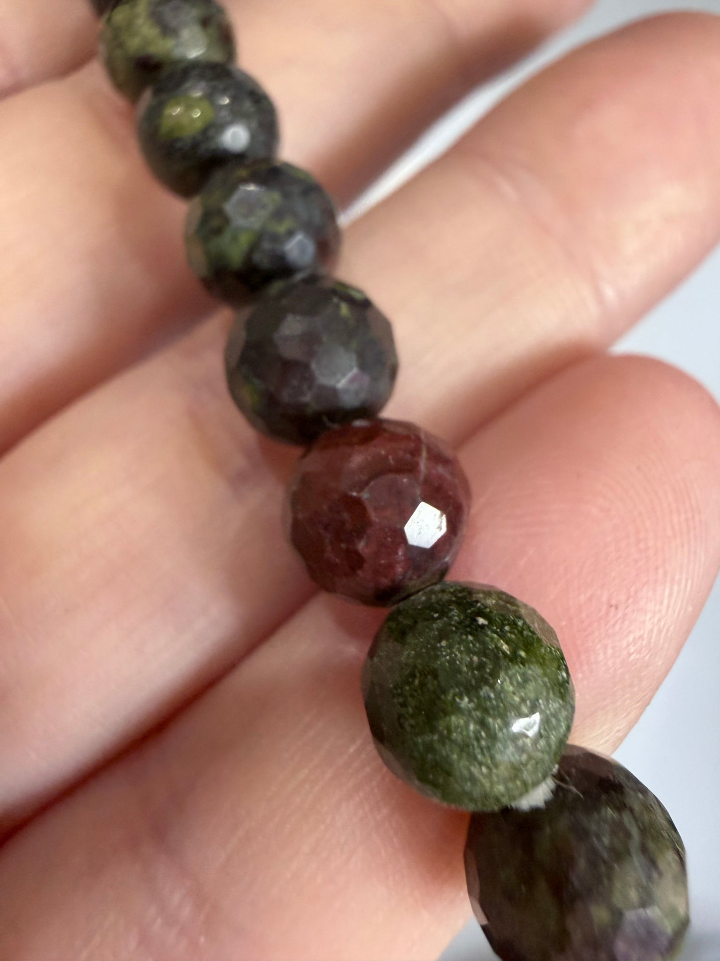 8mm Dragon Blood Jasper Faceted Bracelet
Strength • Courage • Vitality