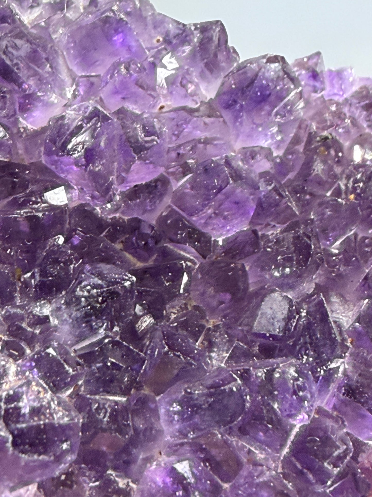 Amethyst Druzy Heart Cluster With Stand – 5cm (B)
