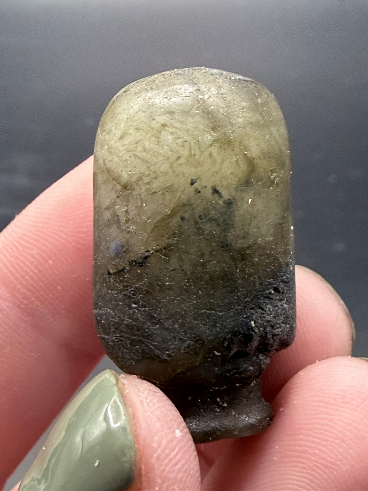 Labradorite Sally Skeleton Carving – 4.2cm