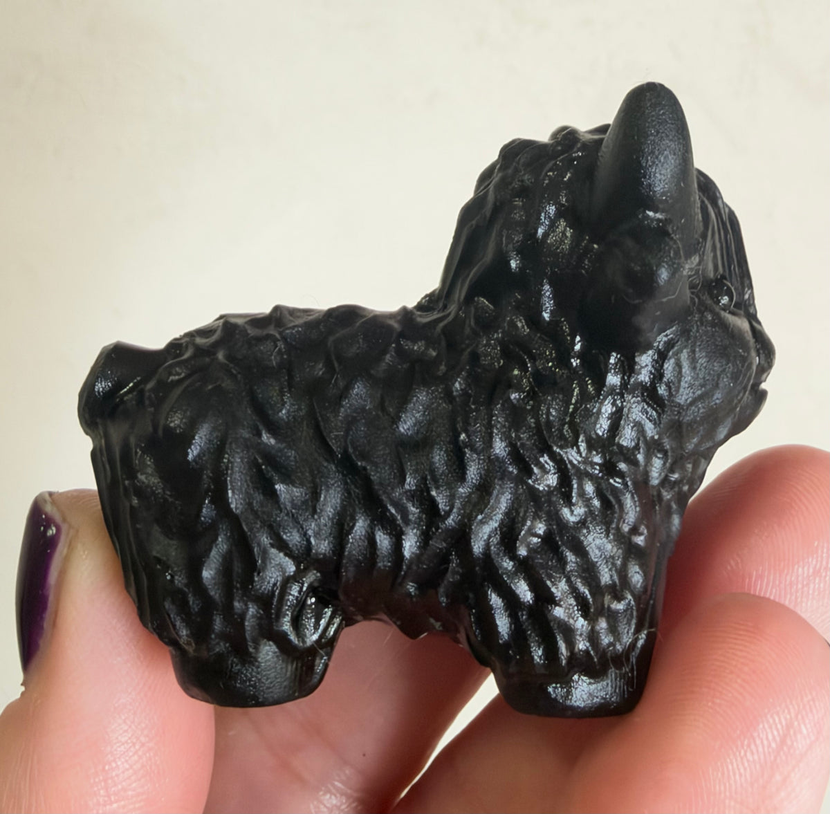 Highland Cow Black Obsidian Carving – 5–6 cm
