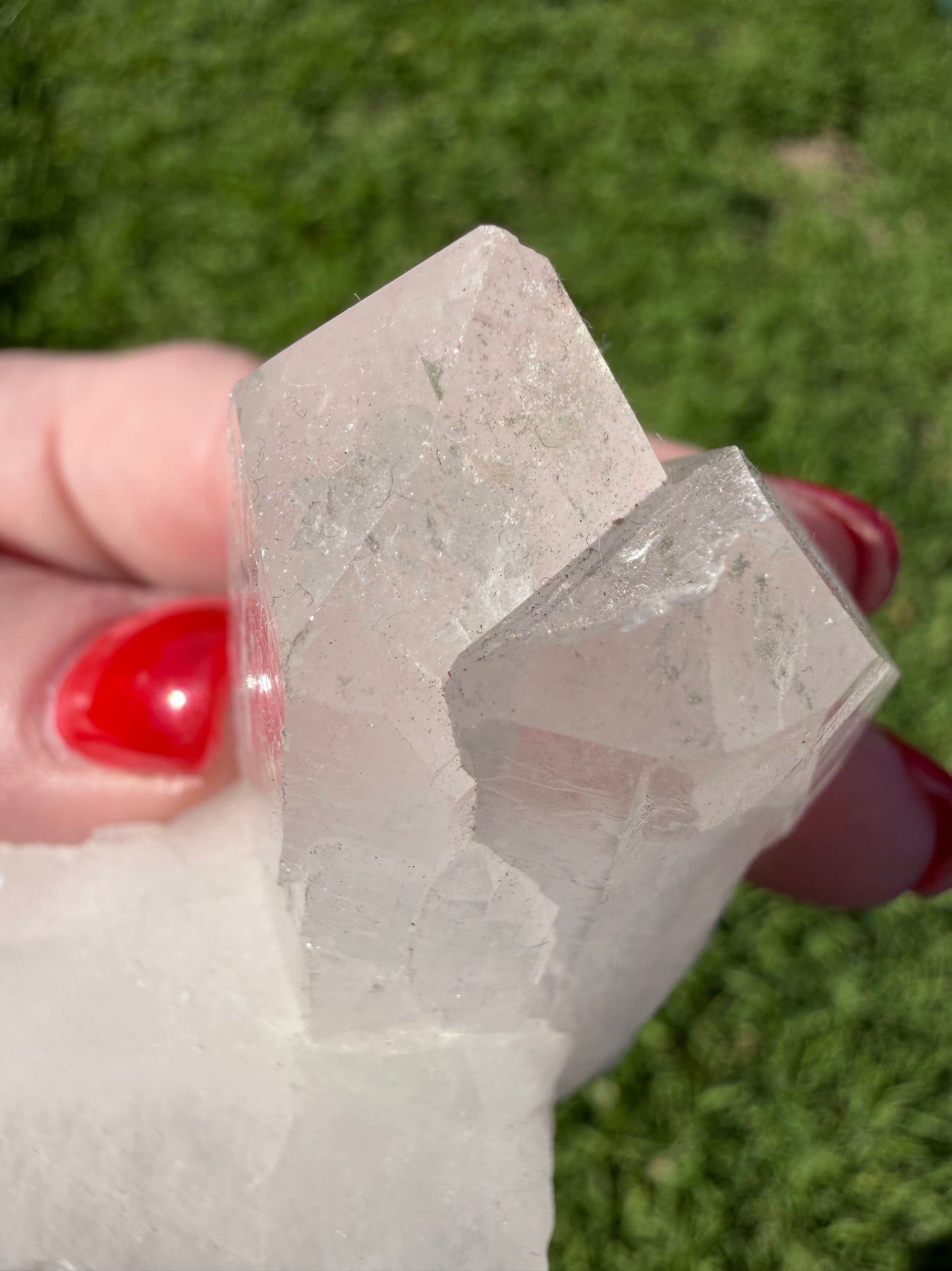 Clear Quartz Multi-Point Cluster – 110g