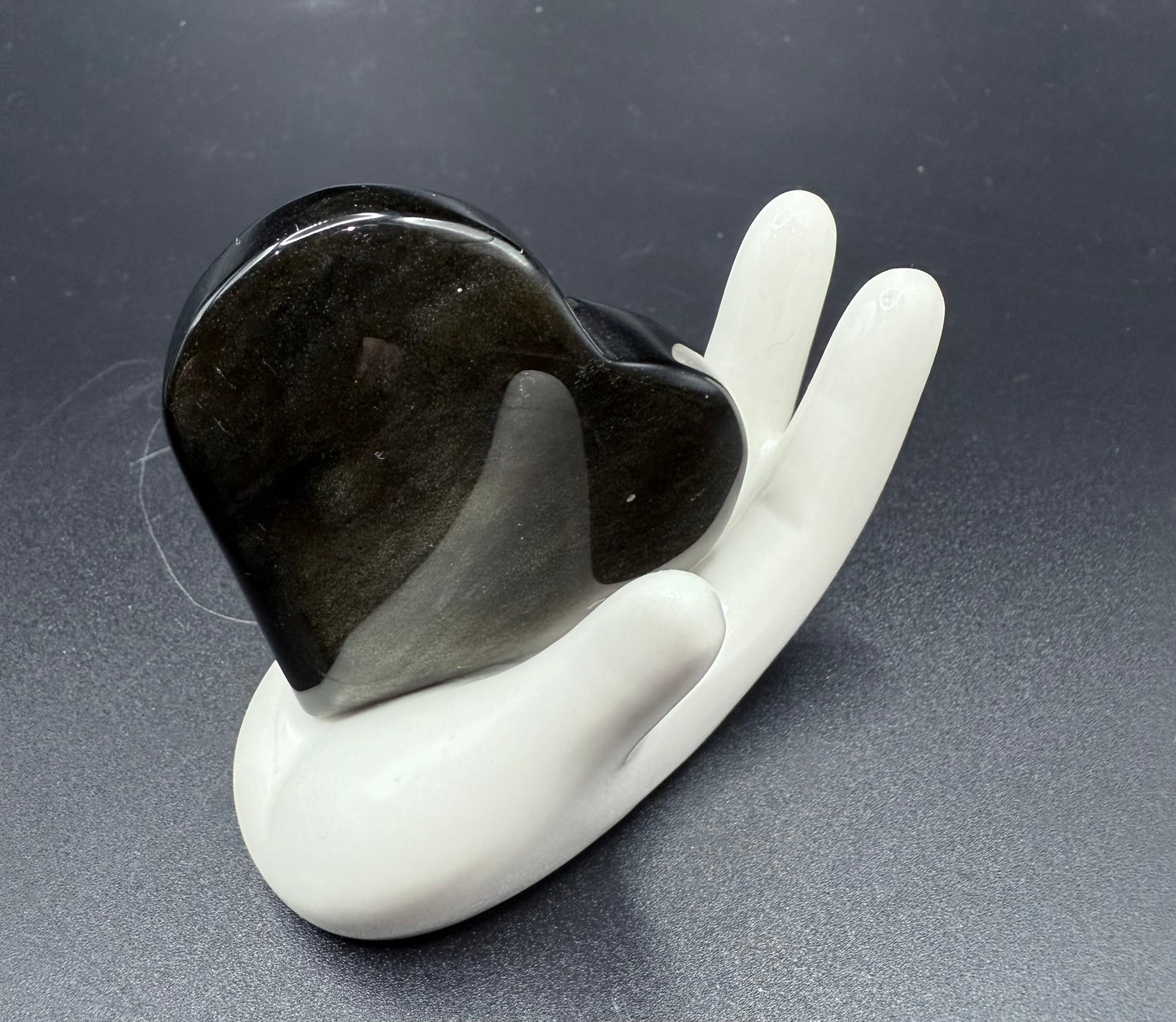 Golden Sheen Obsidian Heart ā 5.4 x 5cm