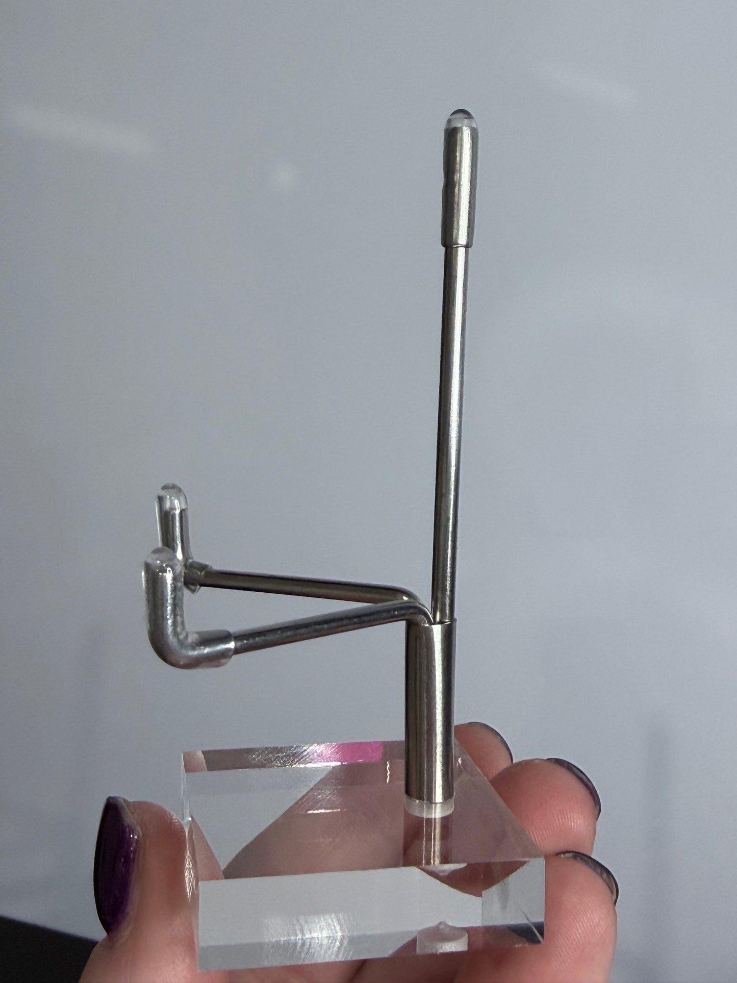 4 cm Adjustable Acrylic Display Stand