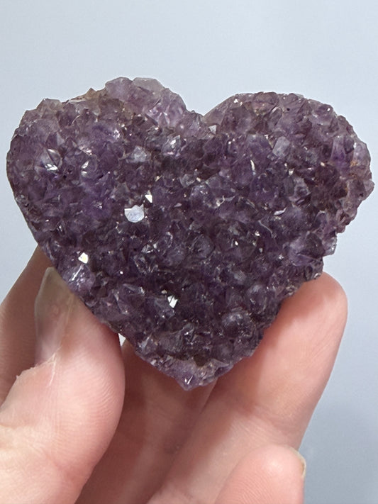 Amethyst Druzy Heart Cluster With Stand – 5.6cm (C)