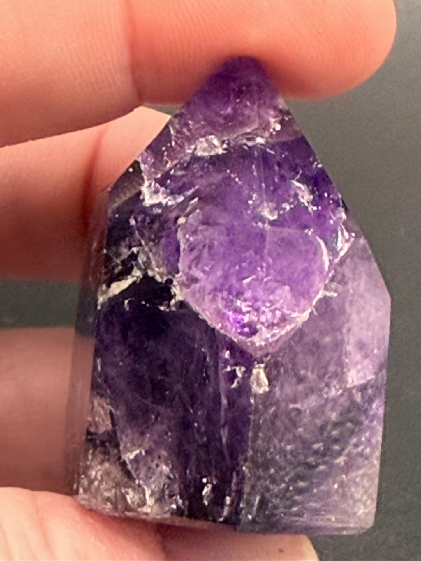 Amethyst Tower 45g  4×3cm