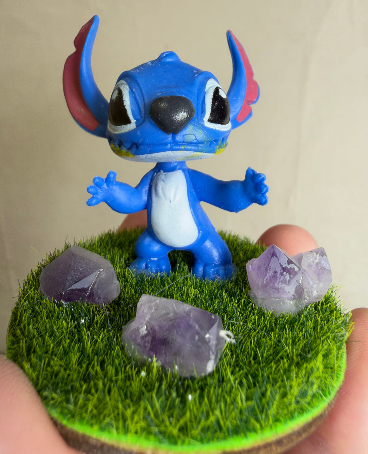 Open Arms Stitch Amethyst Mini Crystal Garden – 6cm