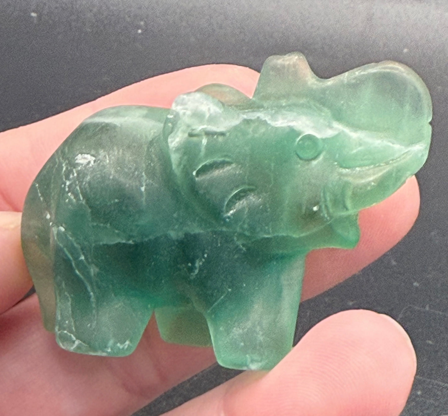 Green Fluorite Elephant ā 5.3 Ć 3.8cm