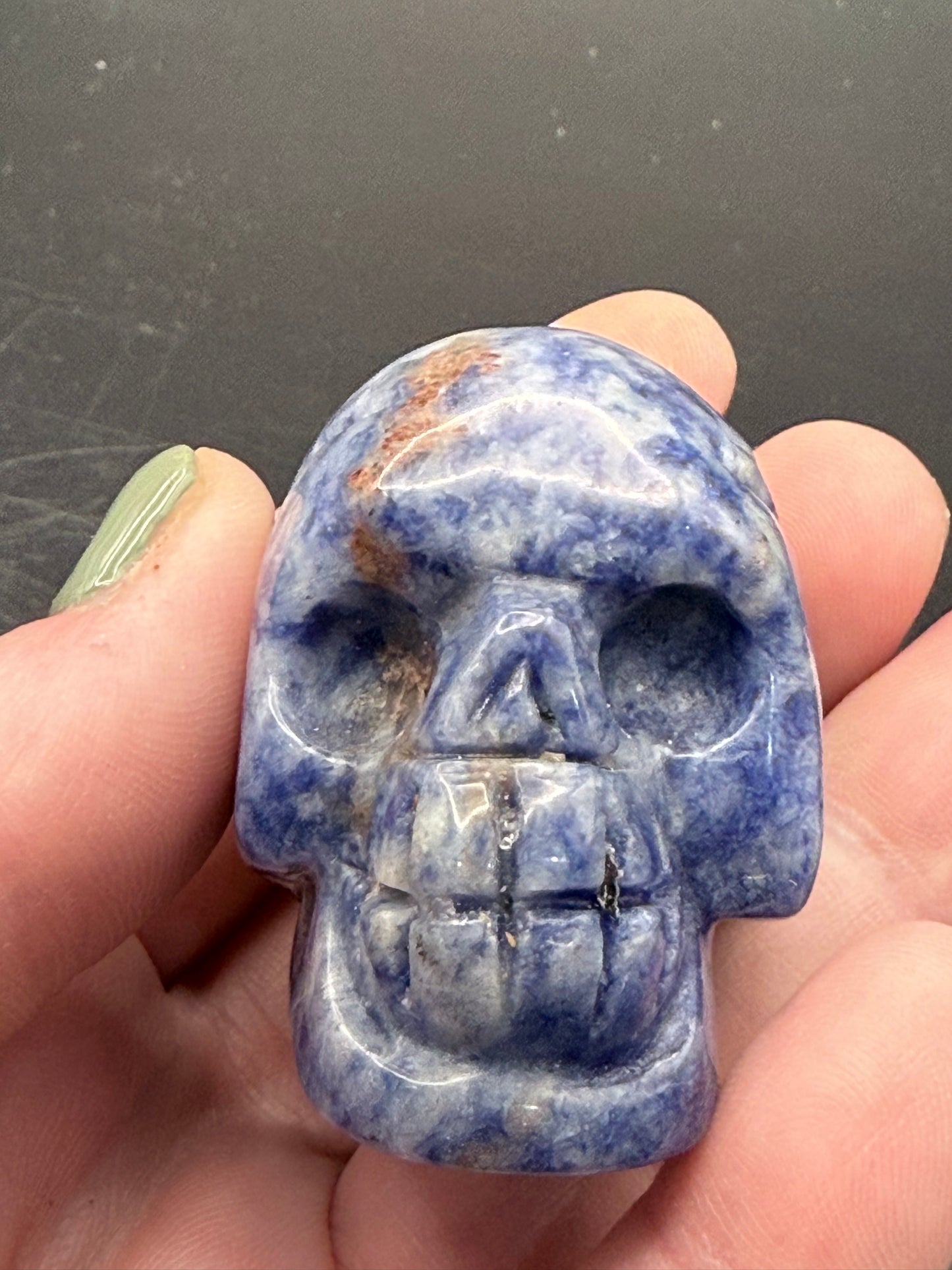 Chinese Sodalite Skull Carving β 5 Γ 4cm