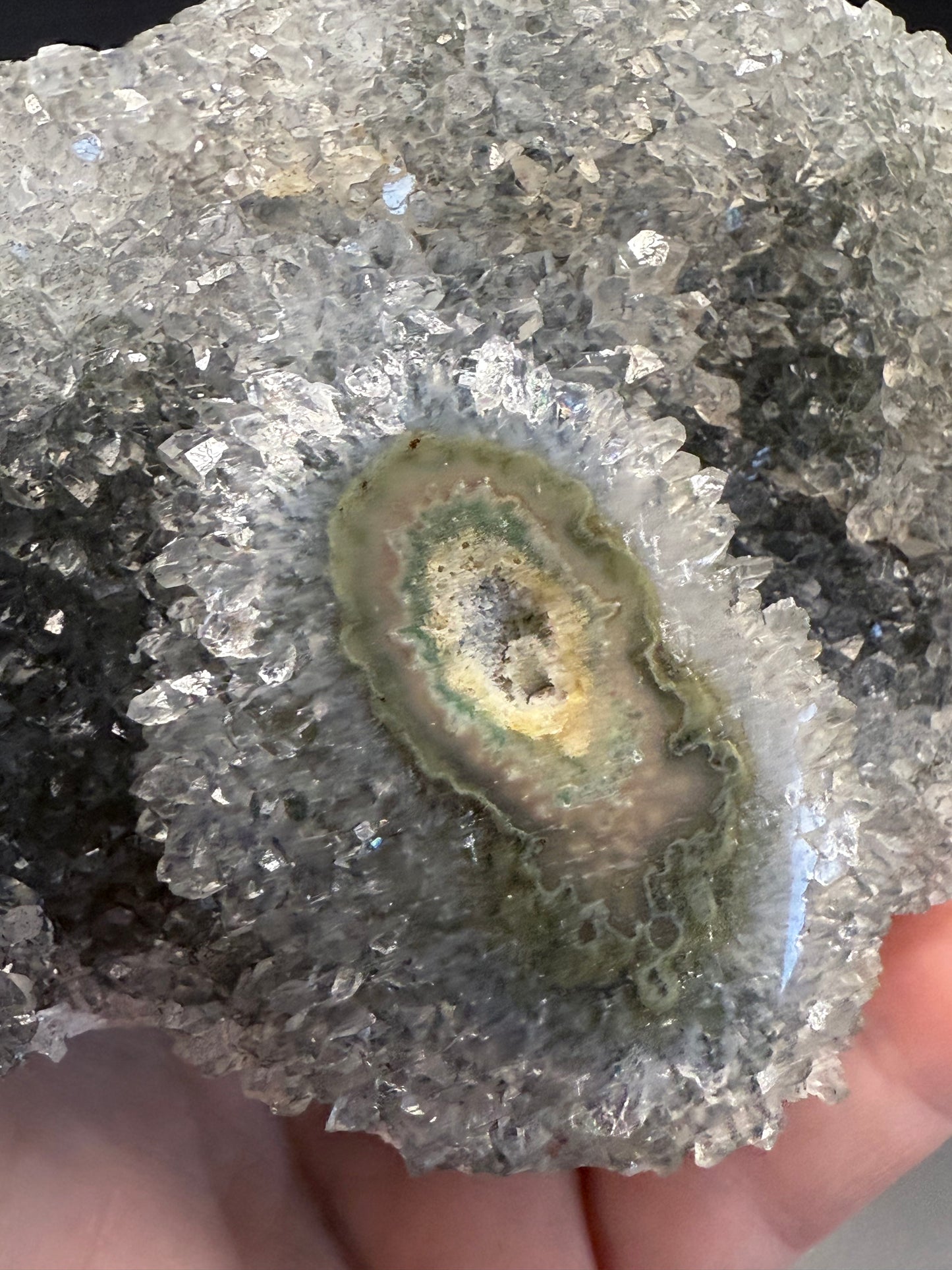 Green Amethyst Druzy Cluster with Stalactite Eye – 510g