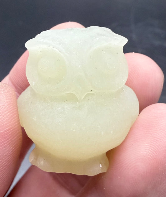 Honey Calcite Owl Carving – 3cm