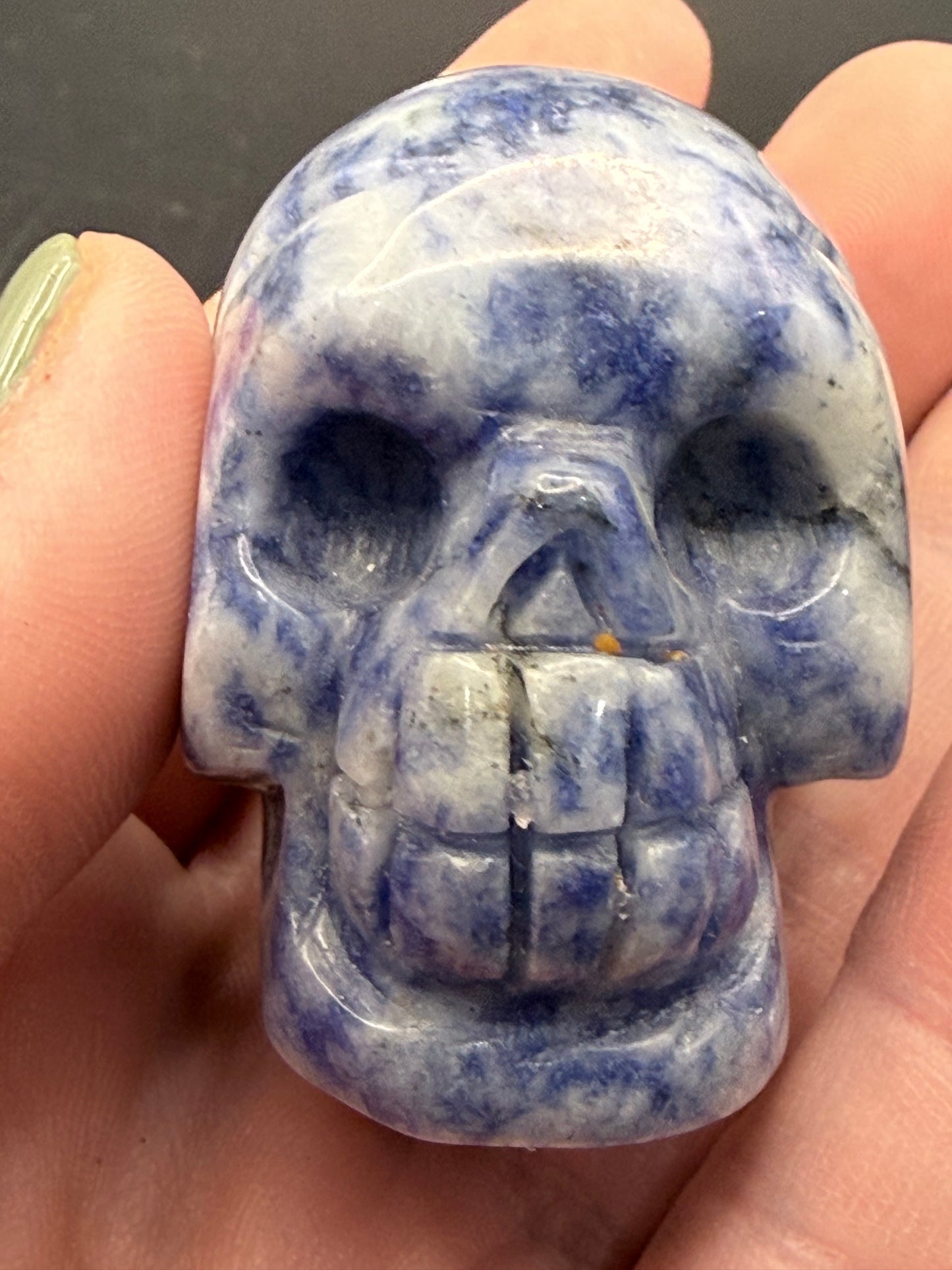 Chinese Sodalite Skull Carving β 5 Γ 4cm