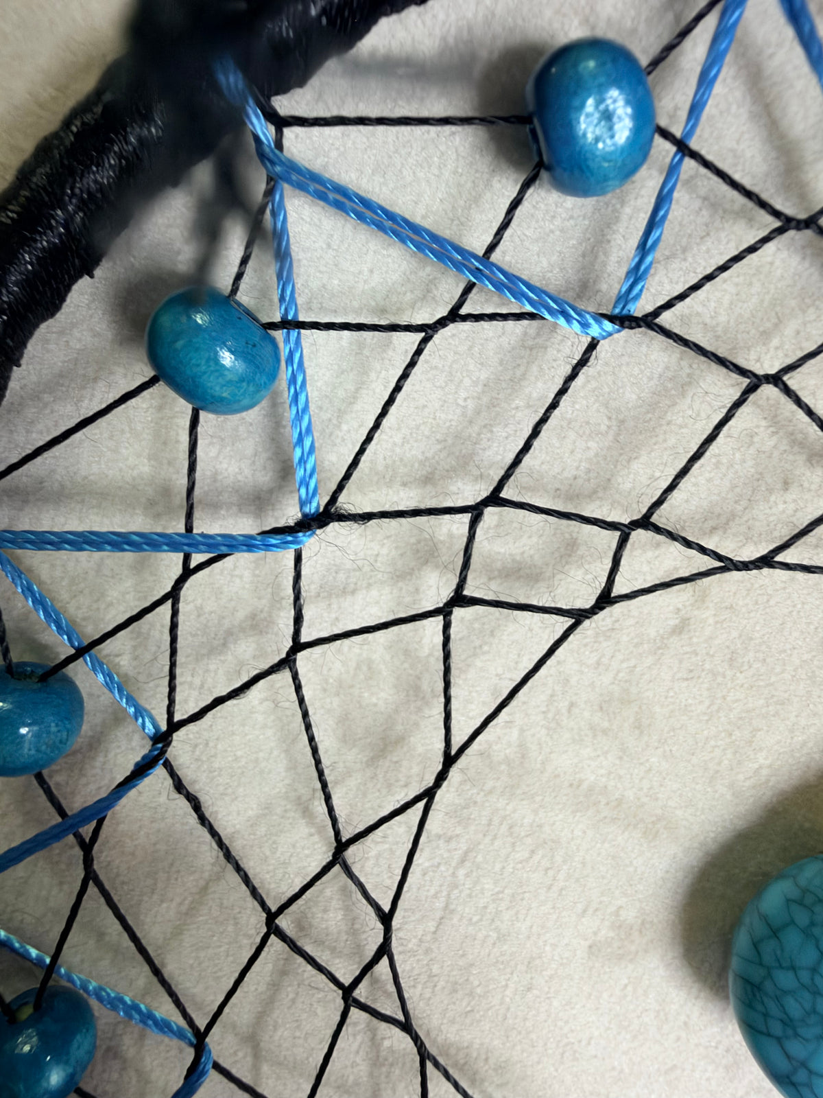 Blue Howlite Dreamcatcher – 55 × 16cm