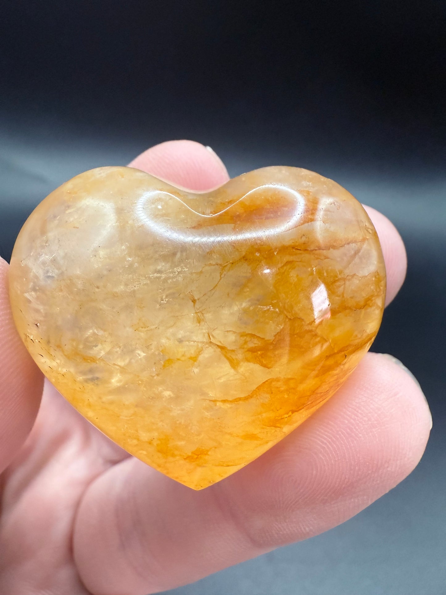 Golden Healer Quartz Heart â 4cm