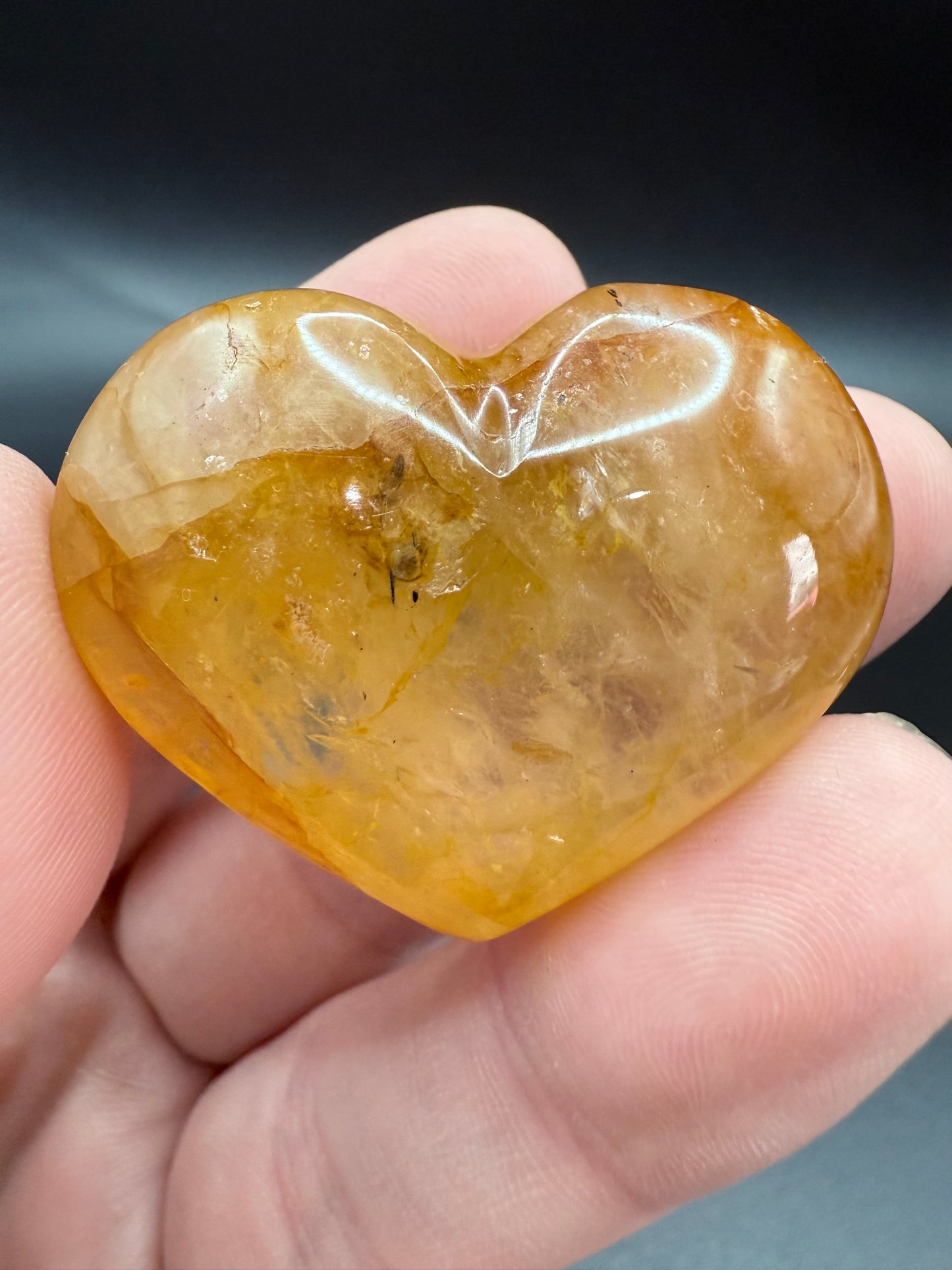 Golden Healer Quartz Heart â 4cm