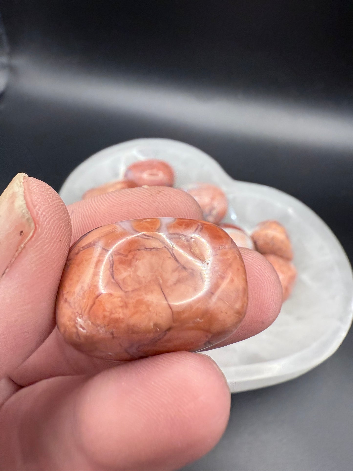 High Quality Pink Petal/ Pink Agate Tumbles
