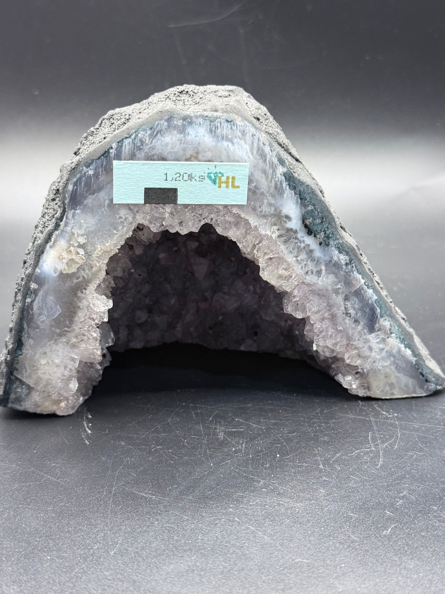 Amethyst Cathedral Geode – 1.20 kg (11 × 15 cm)