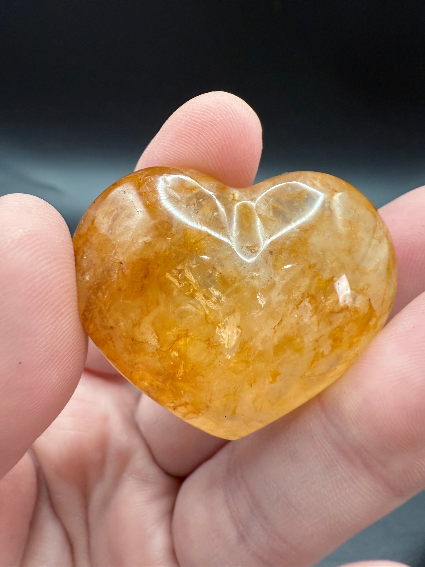 Golden Healer Quartz Heart â 4cm