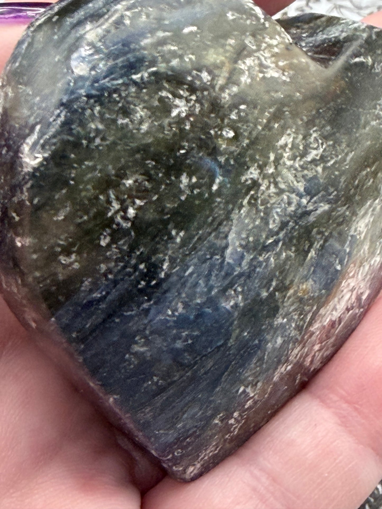 Kyanite Heart (Self-Standing)– 6.5 x 5.6cm | 131g