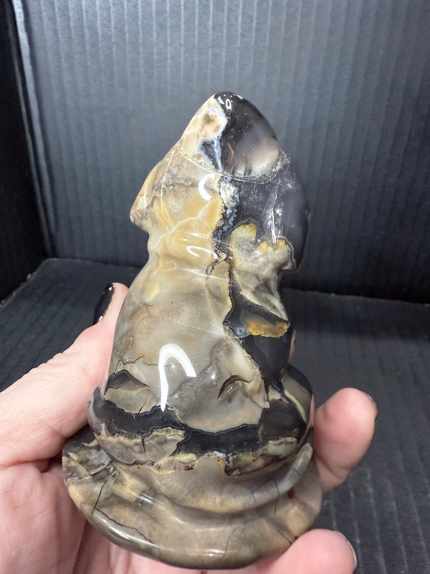 Volcano Agate Dog