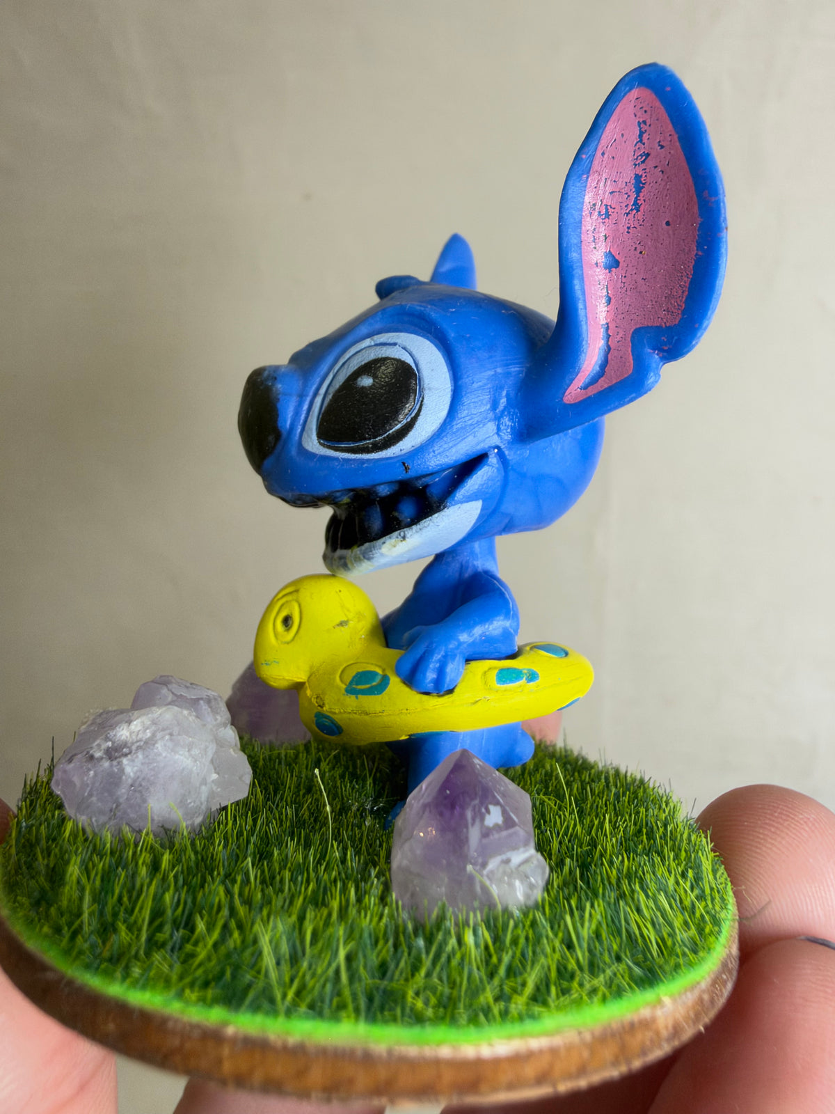 Stitch with Duck Float Amethyst Mini Crystal Garden – 6cm
