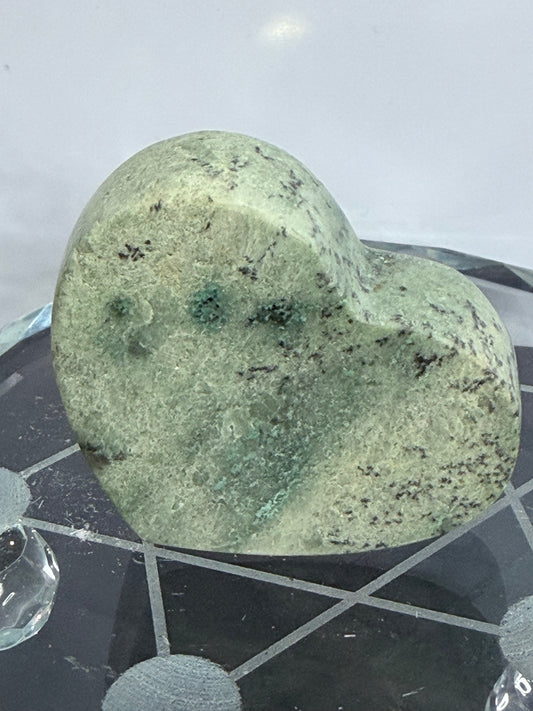 Madagascan Chrysoprase Free Standing Heart – 5.5cm B