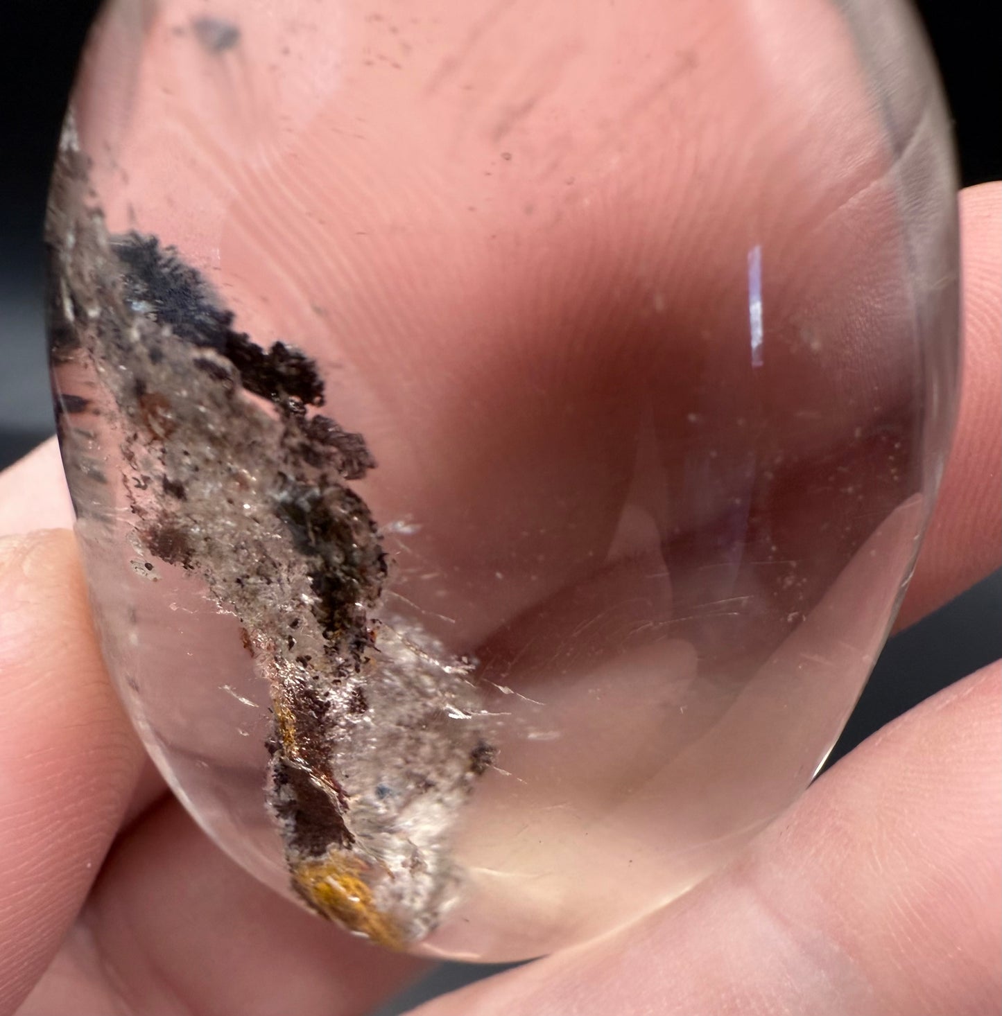 High Quality Garden Quartz (Lodolite) Palm Stone