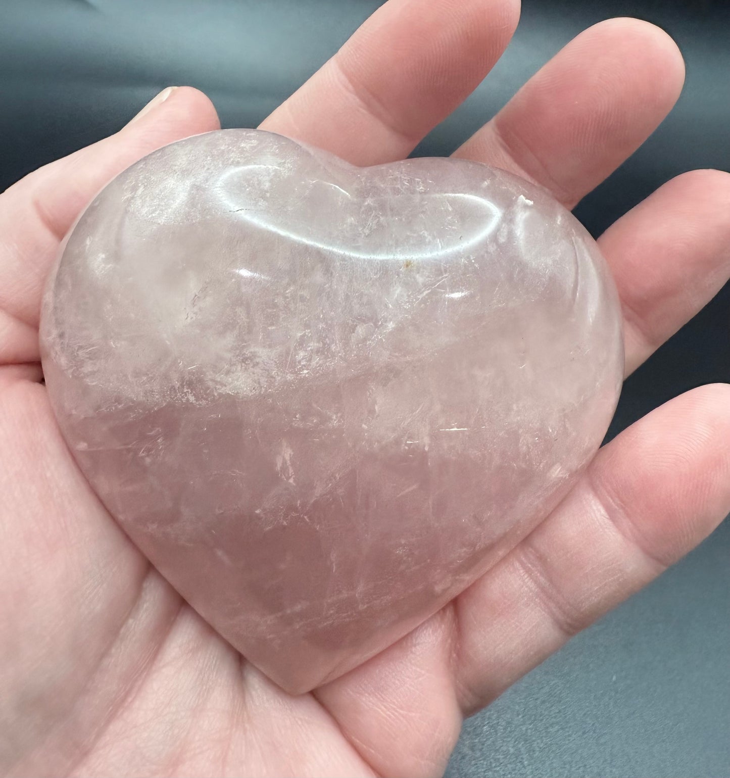 Rose Quartz Heart โ 7.5 x 7.5cm