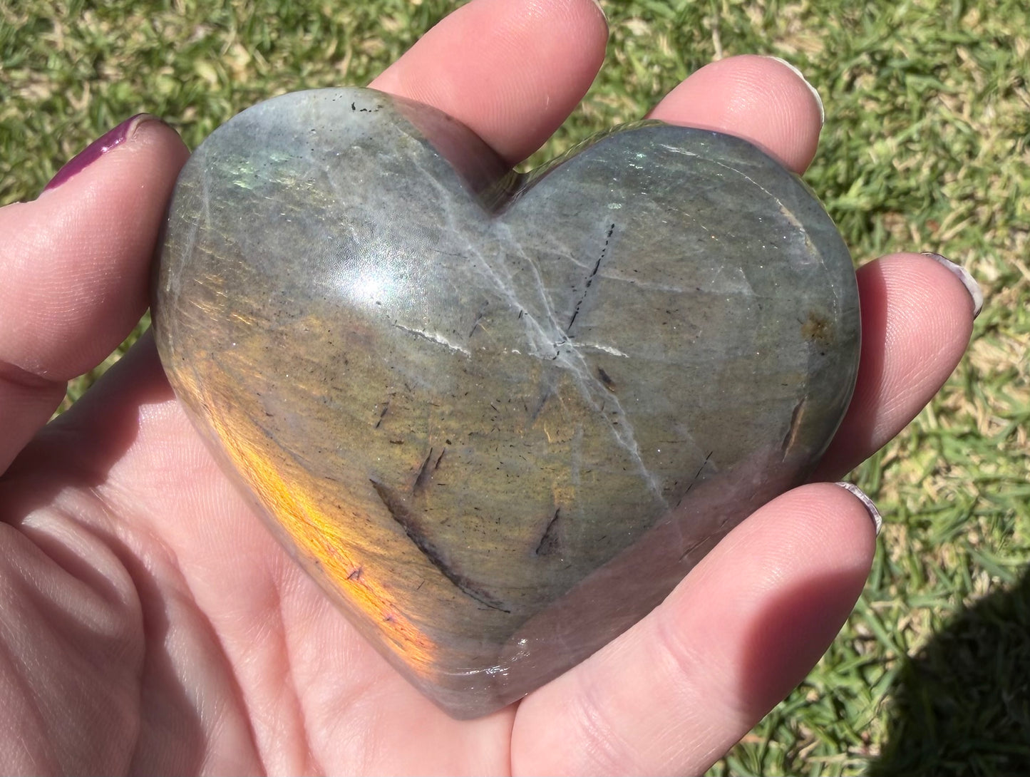 Labradorite High Flash Heart Carving – 208g (7.3 x 6.8cm)