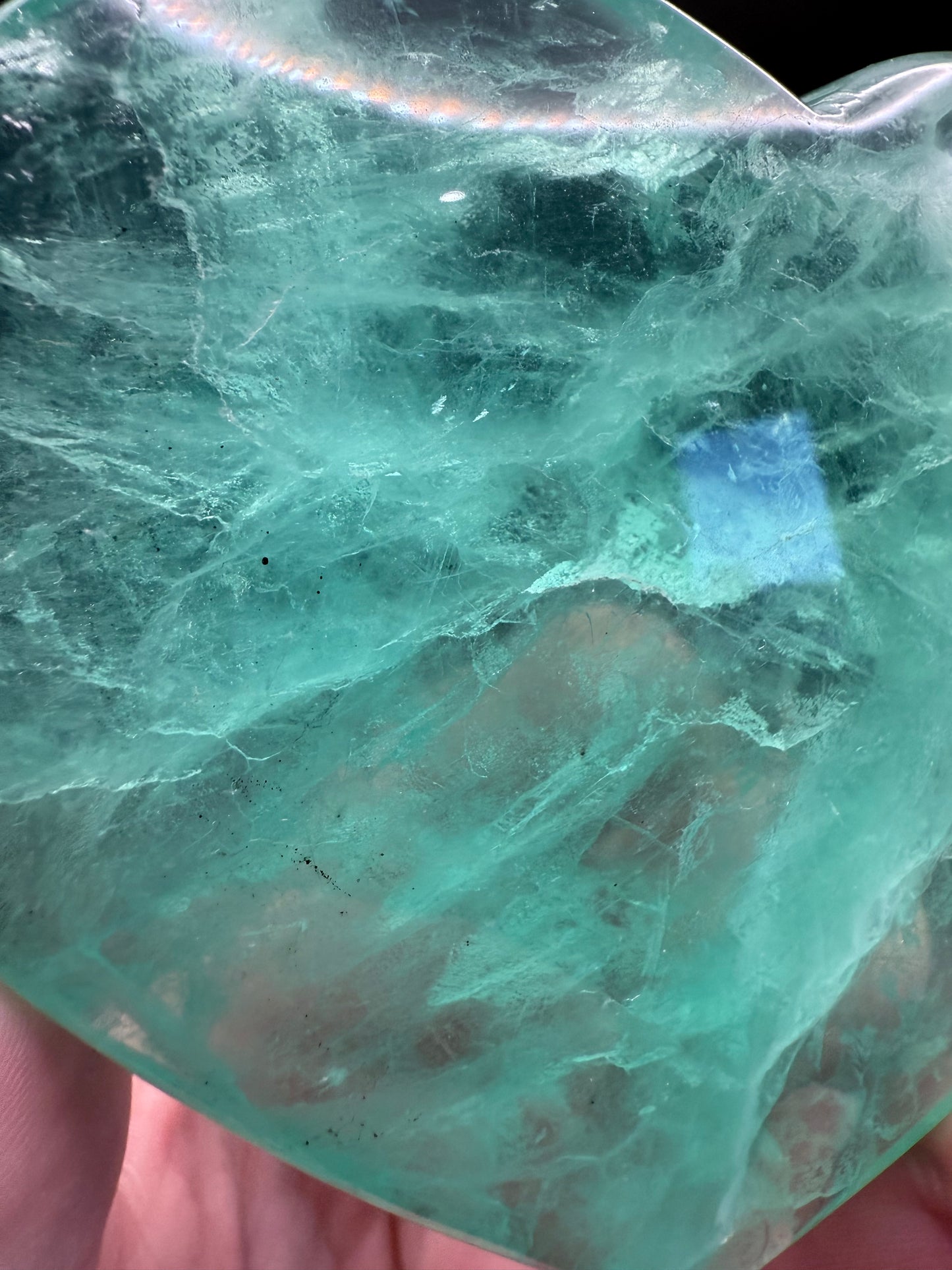π Green Fluorite Polished Heart with Stand β 357g 10.2 x 8.8 cm