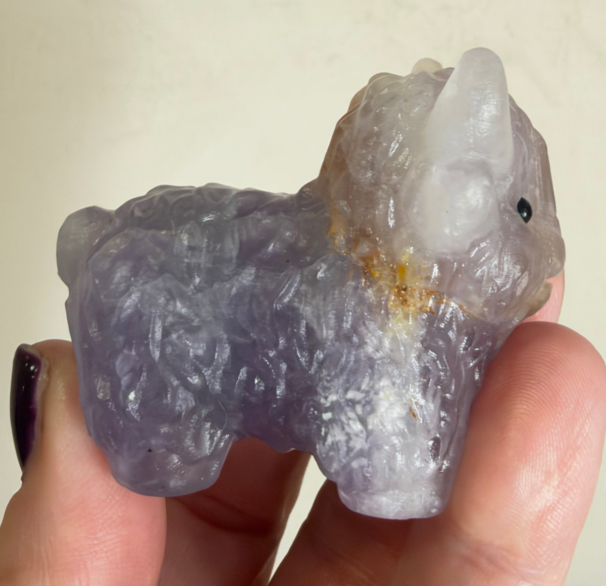 Highland Cow Purple Fluorite Carving – 5–6 cm