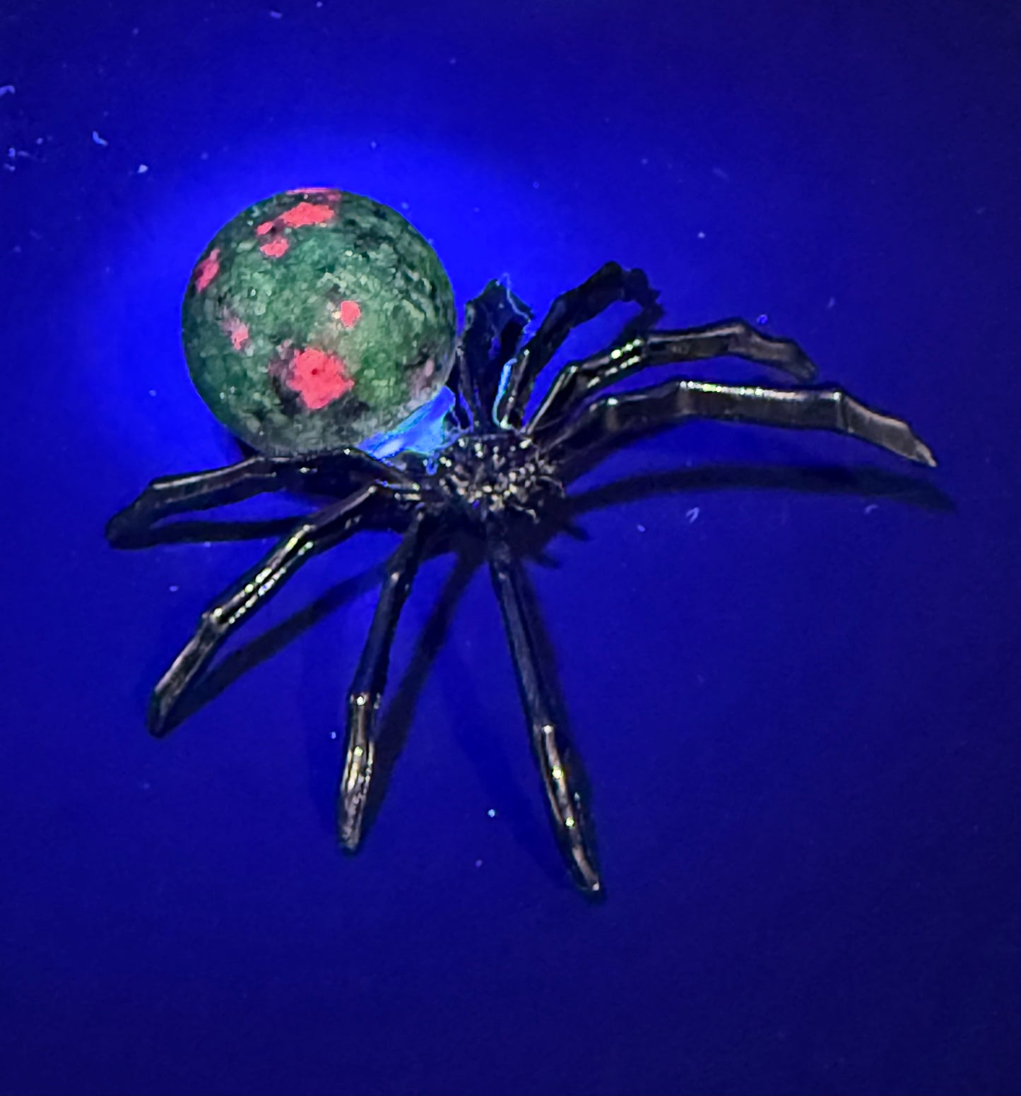 Ruby Zoisite Crystal Spider – UV Reactive