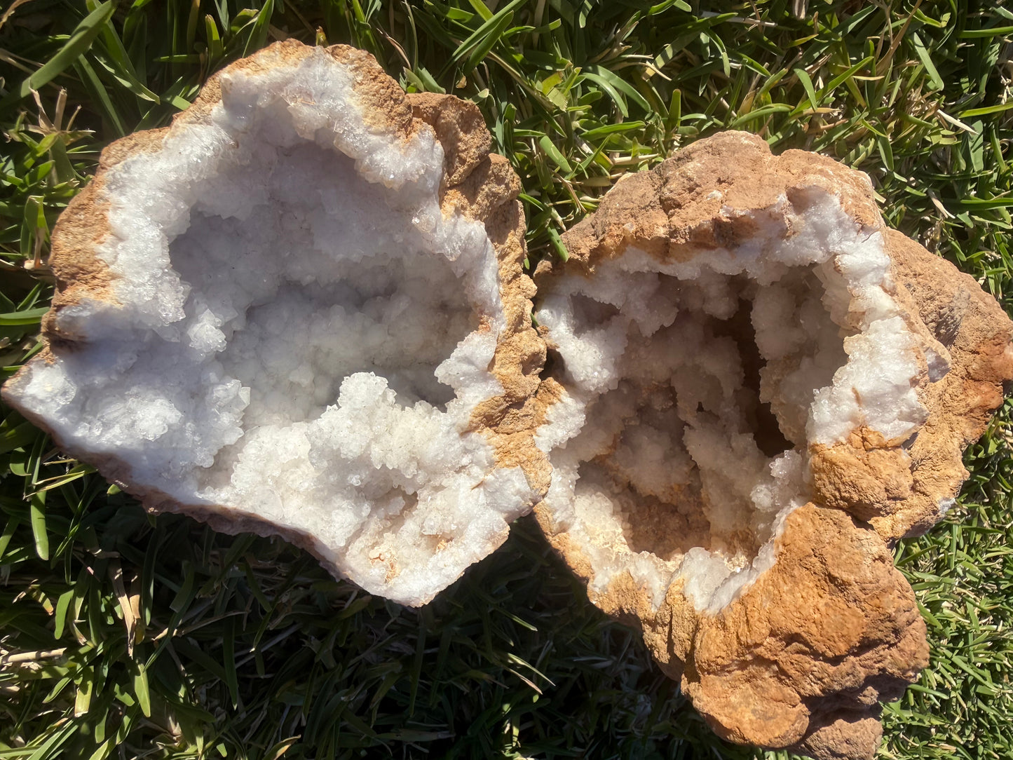 Natural Quartz Geode – 2.7 kg