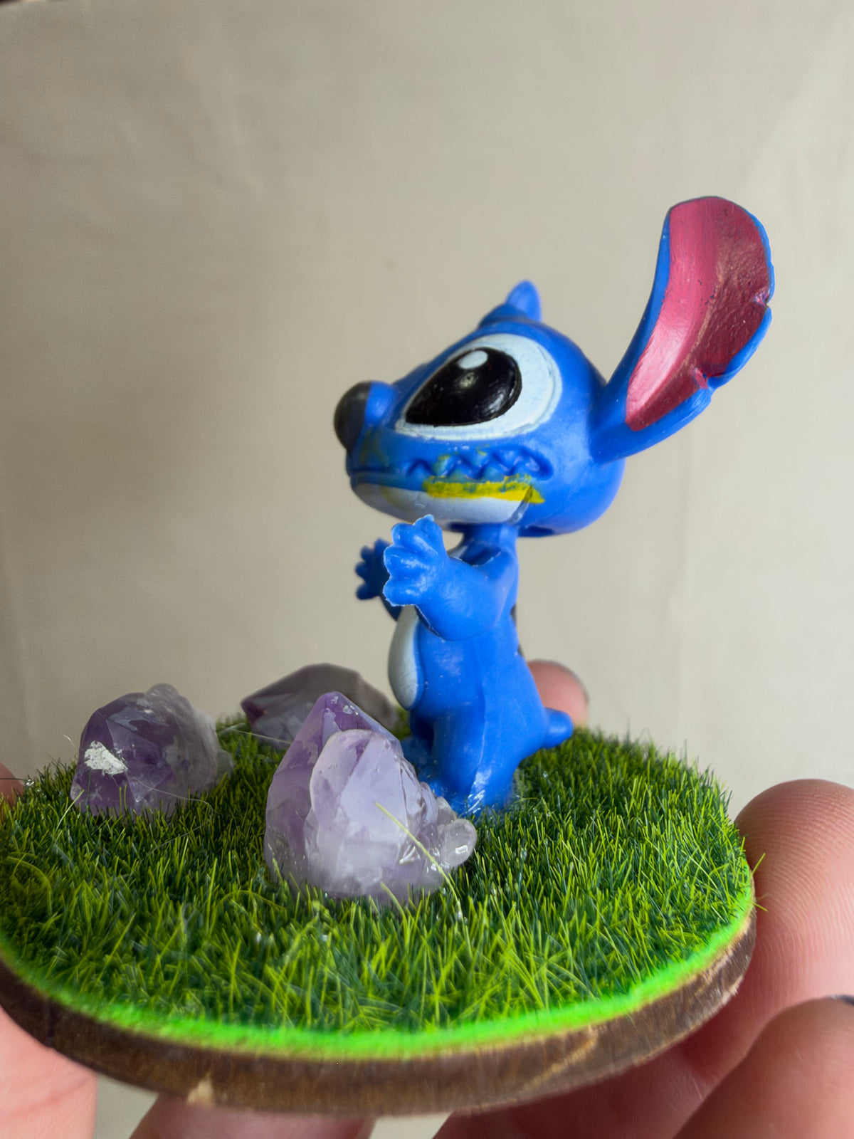 Open Arms Stitch Amethyst Mini Crystal Garden – 6cm