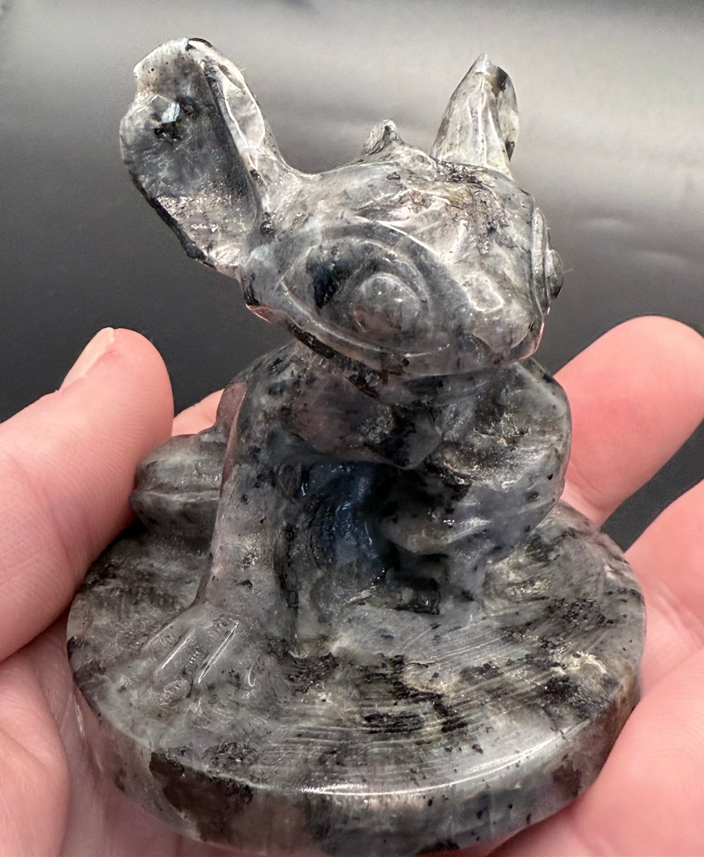 Larvikite Stitch Carving β 6.5cm | 151g