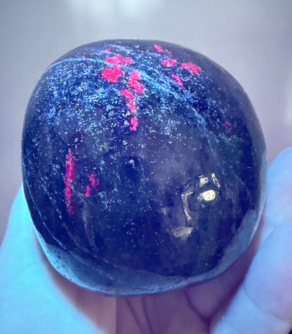 Ruby in Zoisite Skull (UV Reactive) – Large | 757g