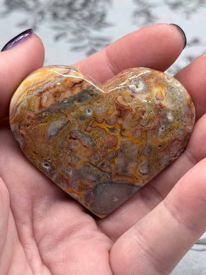 Crazy Lace Agate Heart – 75g | 5.5 x 4.7cm (Self-Standing)