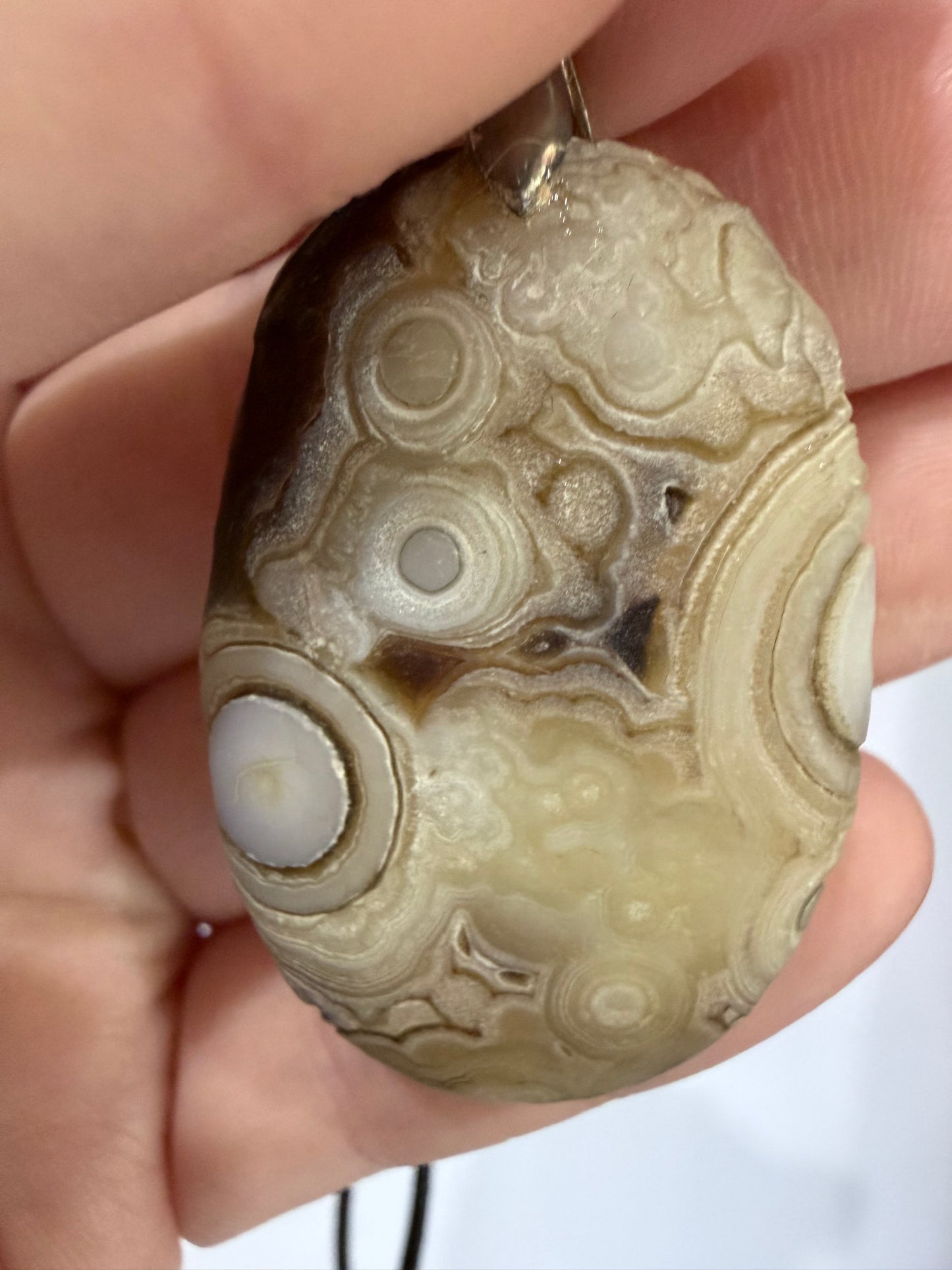 Gobi Eye Agate Pendant – Rare Desert Agate | 4cm