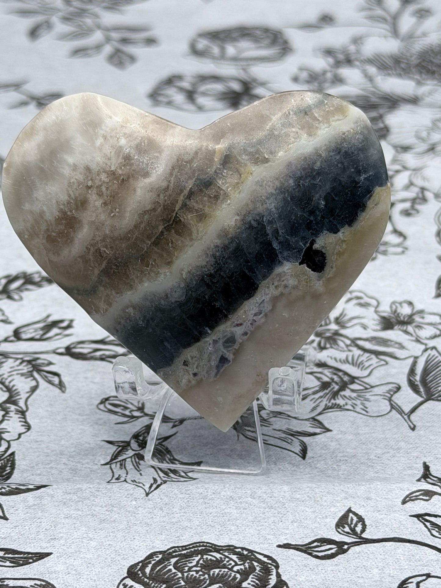 Fluorite in Matrix Heart – 100g | 6 x 5.6cm (UV Reactive) 💙✨