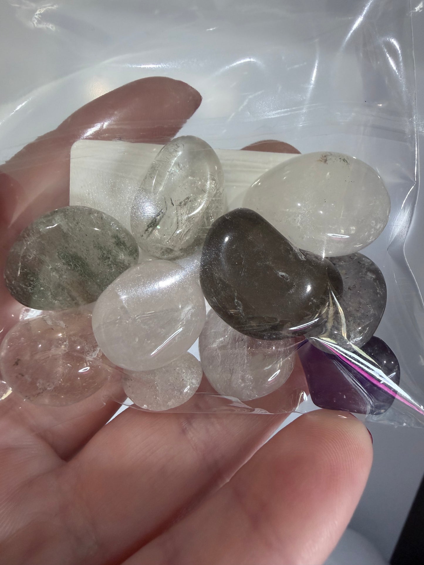 Mixed Quartz Tumbles – 50g