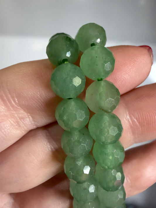 8mm Green Aventurine Faceted Bracelet

Luck • Prosperity • Heart Healing