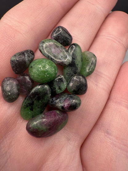 Ruby in Zoisite Chips 50gm