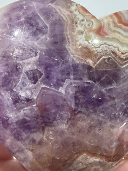 Amethyst & Agate Banded Heart – Self-Standing | 7.2 × 6.6 cm | 146g C