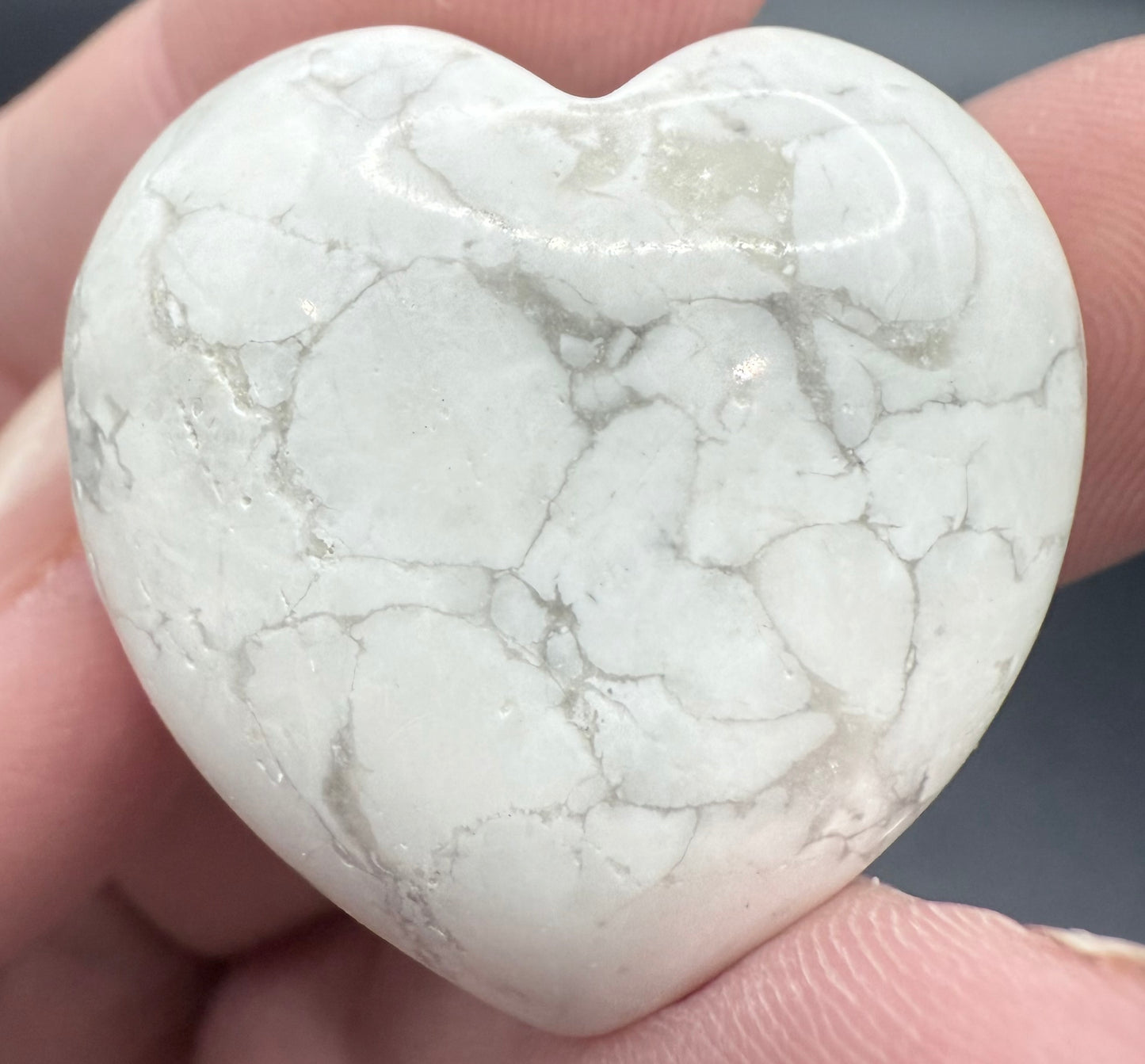 Howlite Heart – 3 cm