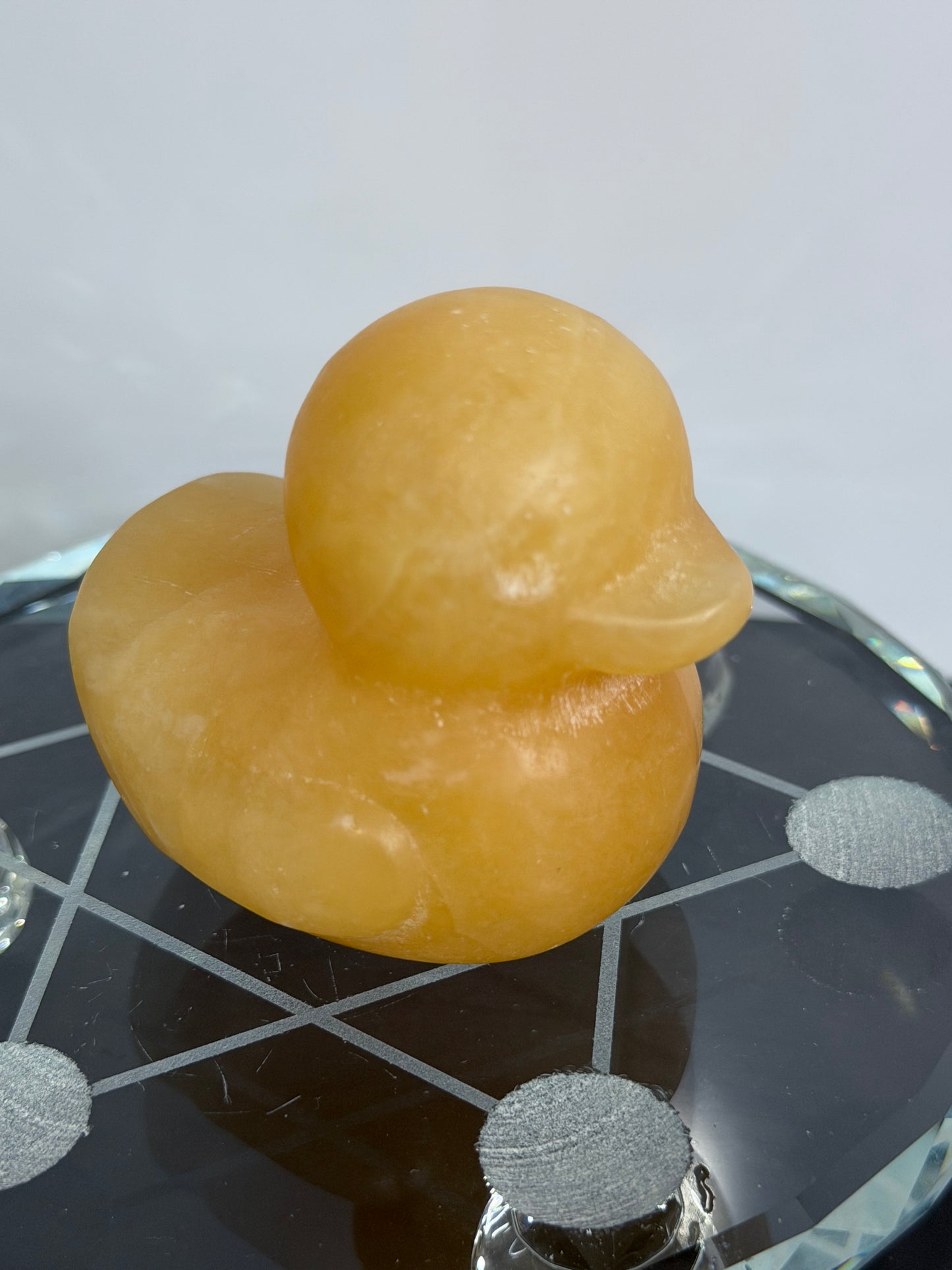 Orange Calcite Duck Carving – 150g 5.5cm