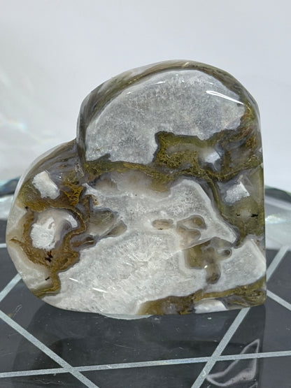 Moss Agate Druzy Heart – Self Standing C - 5.6cm